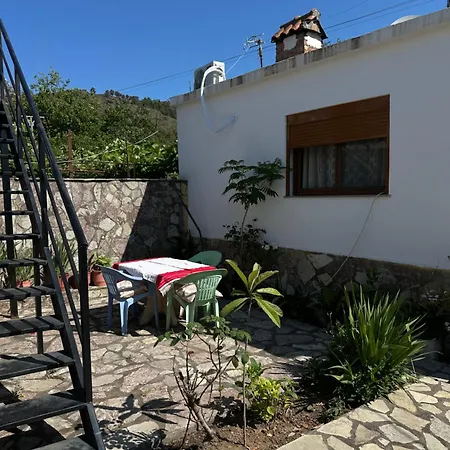 Bed & Breakfast Zefi Rrenc *