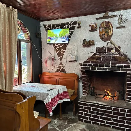 Zefi Rrenc فندق مبيت وإفطار 3*